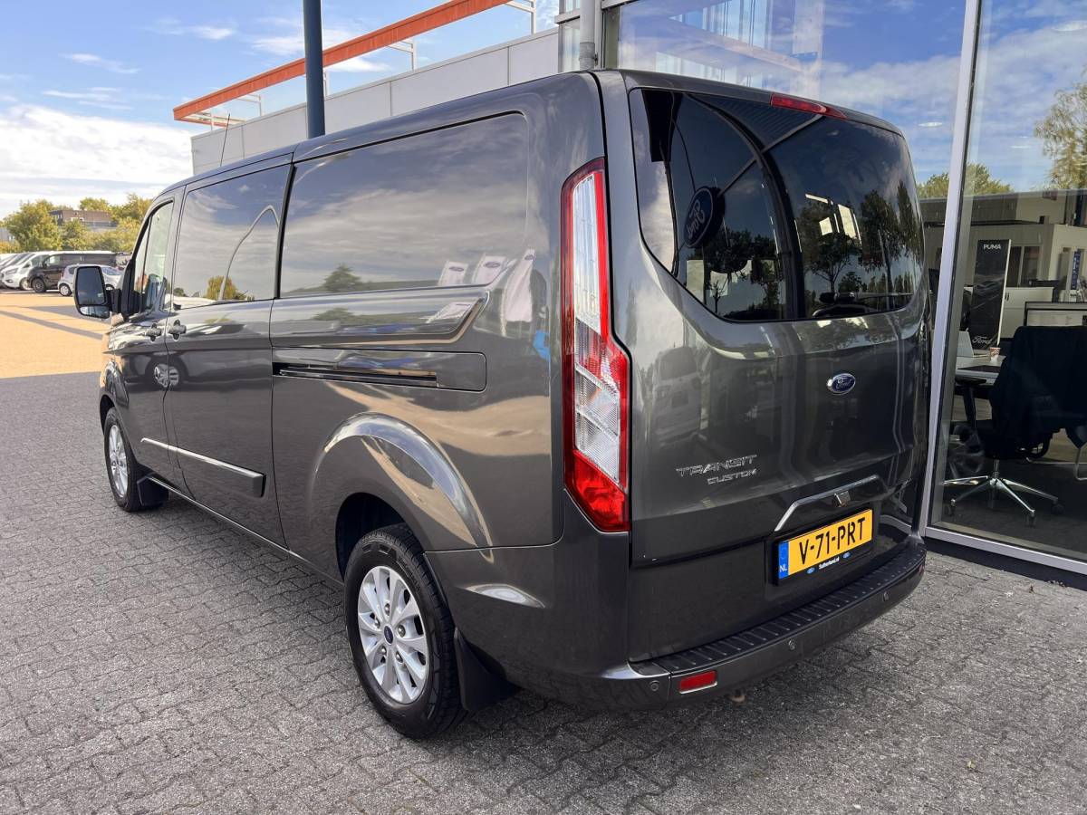 Ford Transit Custom Ford Transit Custom 320 2.0 TDCI L2H1 Limited DC | 125.000 KM | Betimmerde Laadruimte | Navigatie | Adaptieve Cruise Control | Stoelverwarming |