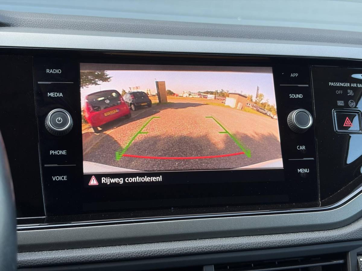 Volkswagen Polo Volkswagen Polo 1.0 MPI Comfortline ✓2e Eigenaar✓Camera✓Carplay✓Clima✓Cruise✓Zeer Zuinig✓Weinig km✓N.A.P✓Apk tot 02-2027
