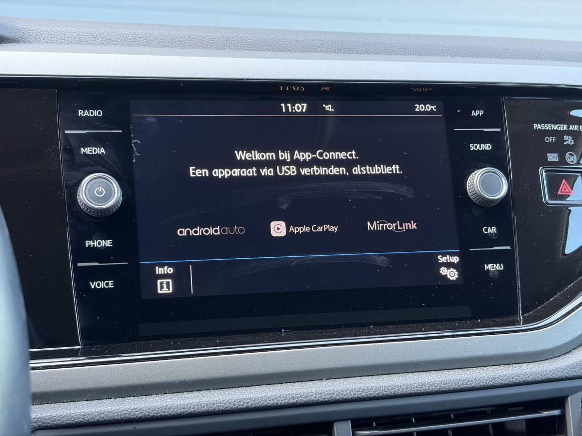 Volkswagen Polo Volkswagen Polo 1.0 MPI Comfortline ✓2e Eigenaar✓Camera✓Carplay✓Clima✓Cruise✓Zeer Zuinig✓Weinig km✓N.A.P✓Apk tot 02-2027
