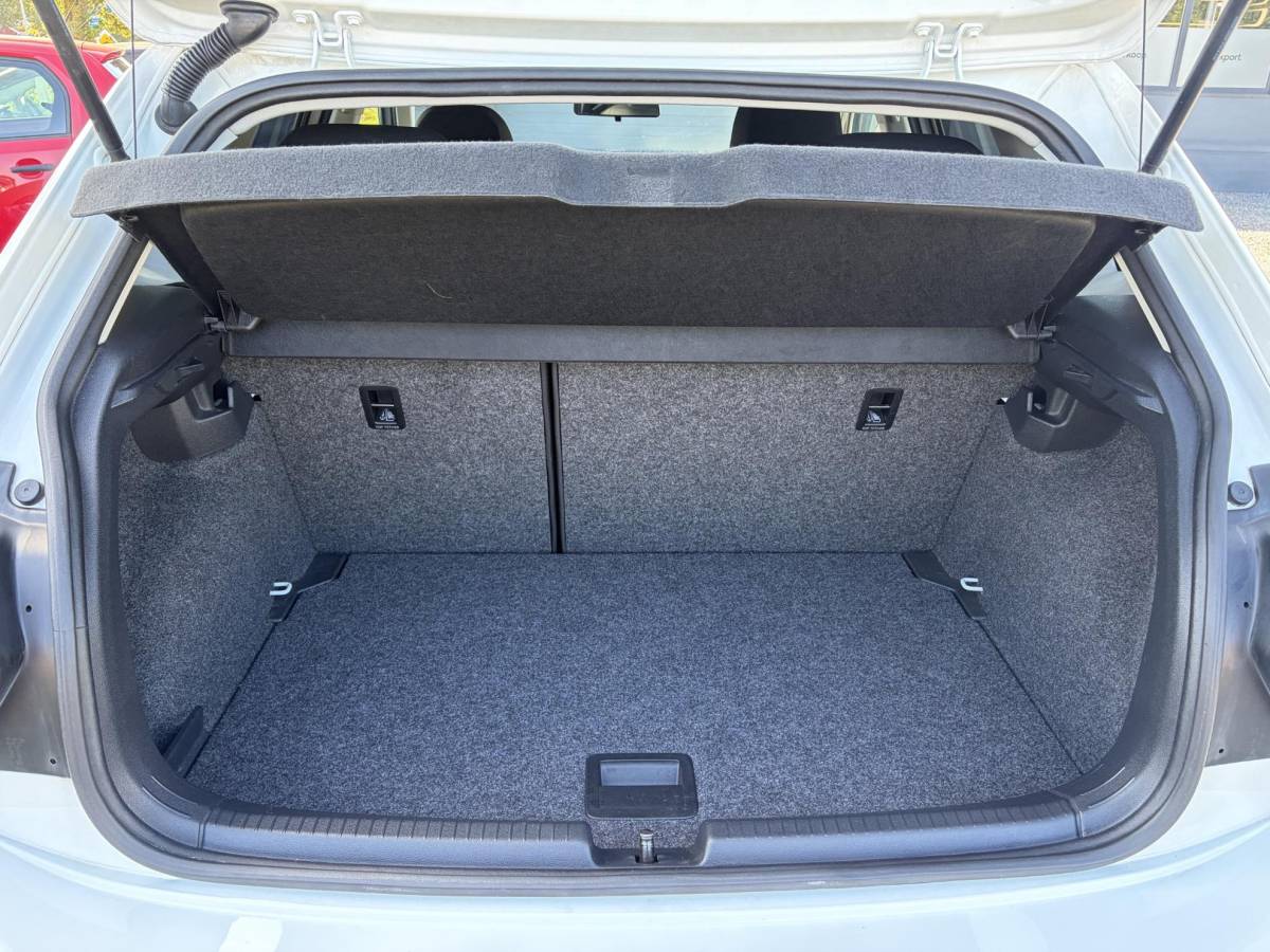 Volkswagen Polo Volkswagen Polo 1.0 MPI Comfortline ✓2e Eigenaar✓Camera✓Carplay✓Clima✓Cruise✓Zeer Zuinig✓Weinig km✓N.A.P✓Apk tot 02-2027