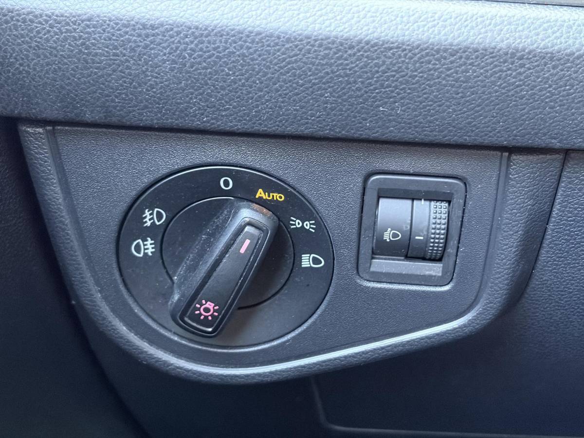 Volkswagen Polo Volkswagen Polo 1.0 MPI Comfortline ✓2e Eigenaar✓Camera✓Carplay✓Clima✓Cruise✓Zeer Zuinig✓Weinig km✓N.A.P✓Apk tot 02-2027