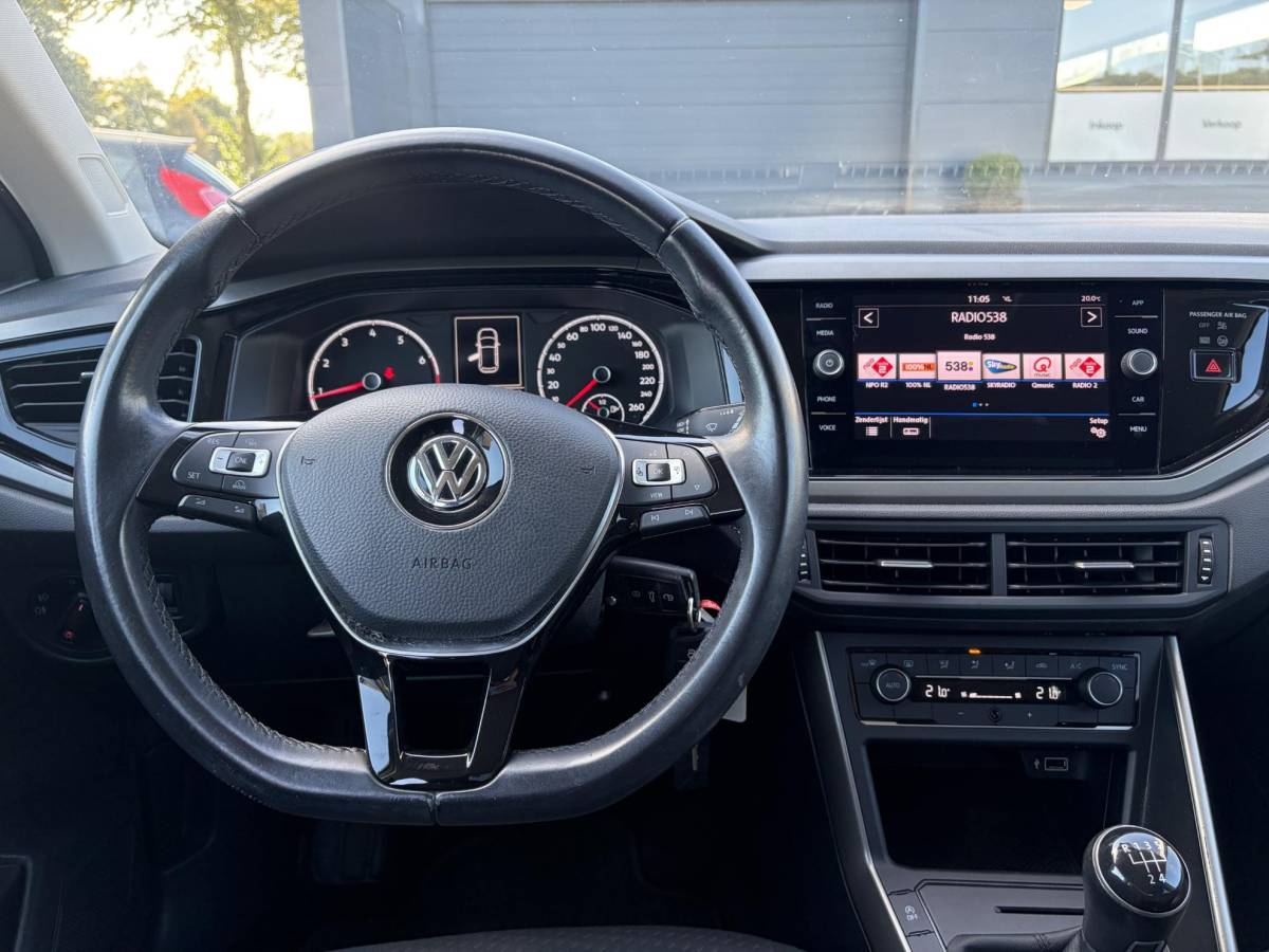 Volkswagen Polo Volkswagen Polo 1.0 MPI Comfortline ✓2e Eigenaar✓Camera✓Carplay✓Clima✓Cruise✓Zeer Zuinig✓Weinig km✓N.A.P✓Apk tot 02-2027