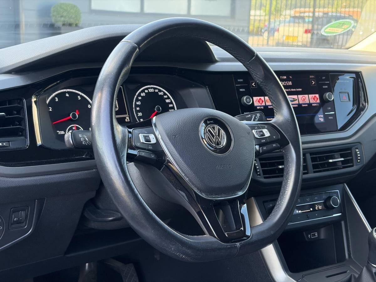 Volkswagen Polo Volkswagen Polo 1.0 MPI Comfortline ✓2e Eigenaar✓Camera✓Carplay✓Clima✓Cruise✓Zeer Zuinig✓Weinig km✓N.A.P✓Apk tot 02-2027