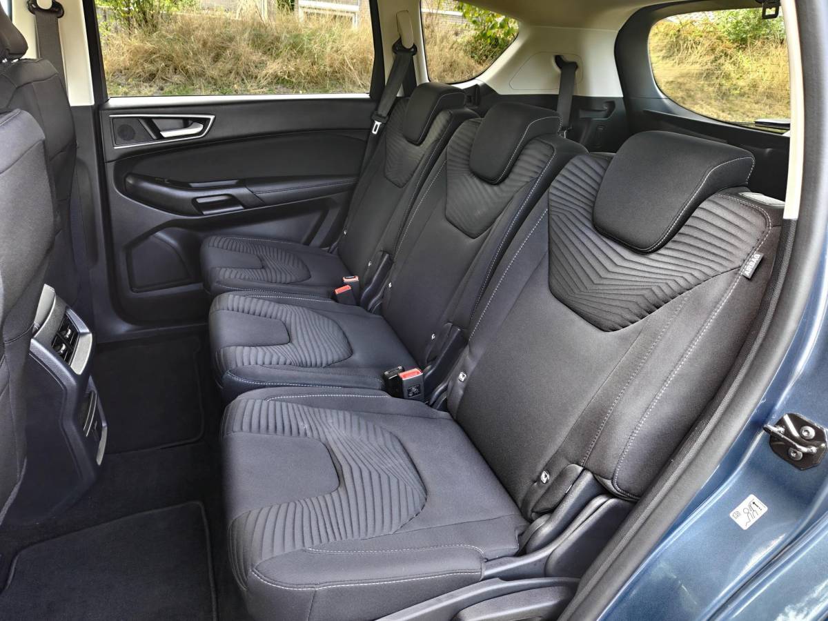 Ford S-Max Ford S-Max 2.5i HEV 7P AUTOMAAT | CLIMA | NAVI | CRUISE | CAMERA | SENSOREN |