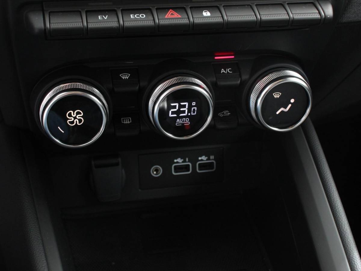 Mitsubishi Colt Mitsubishi Colt 1.6 HEV Automaat Intense Apple Carplay/Android Auto Camera Climate Control Cruise Control Lichtmetalen velgen Digitale Cockpit