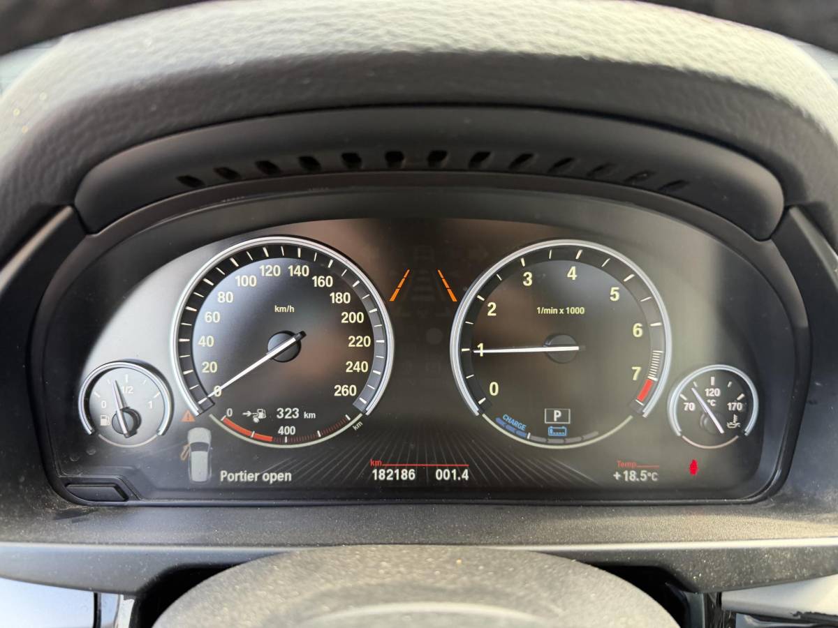BMW X5 BMW X5 xDrive40e | Panoramadak | Head-Up Display | Camera | Elektrische Trekhaak | Elektrische Achterklep |