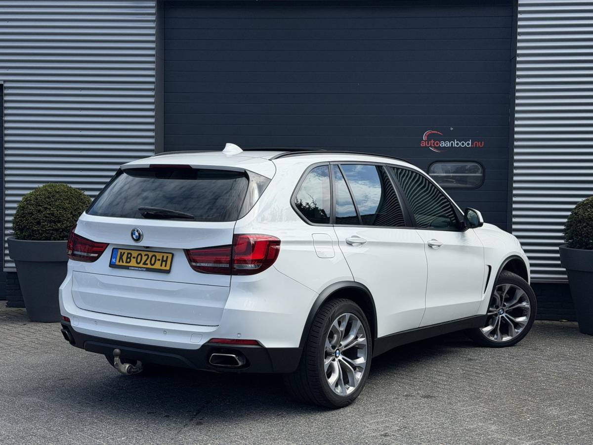 BMW X5 BMW X5 xDrive40e | Panoramadak | Head-Up Display | Camera | Elektrische Trekhaak | Elektrische Achterklep |