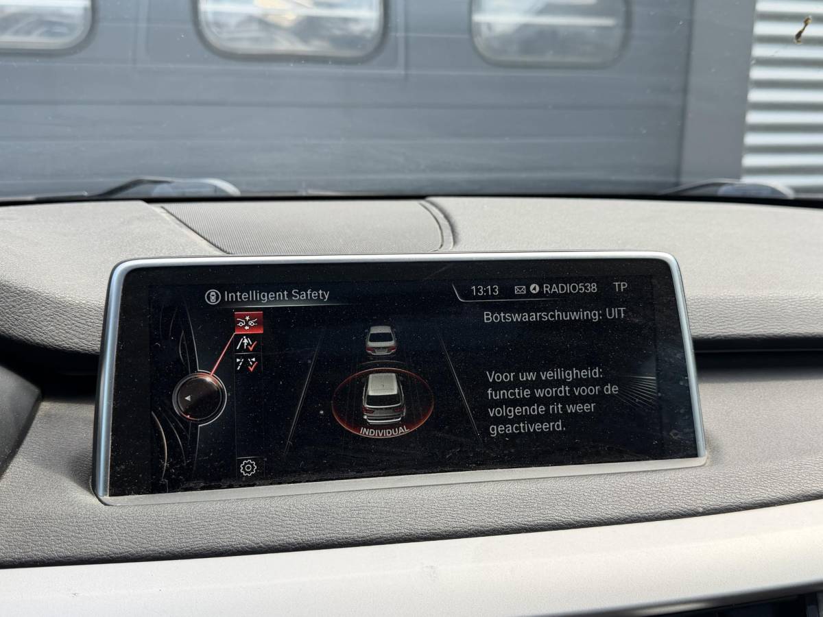 BMW X5 BMW X5 xDrive40e | Panoramadak | Head-Up Display | Camera | Elektrische Trekhaak | Elektrische Achterklep |