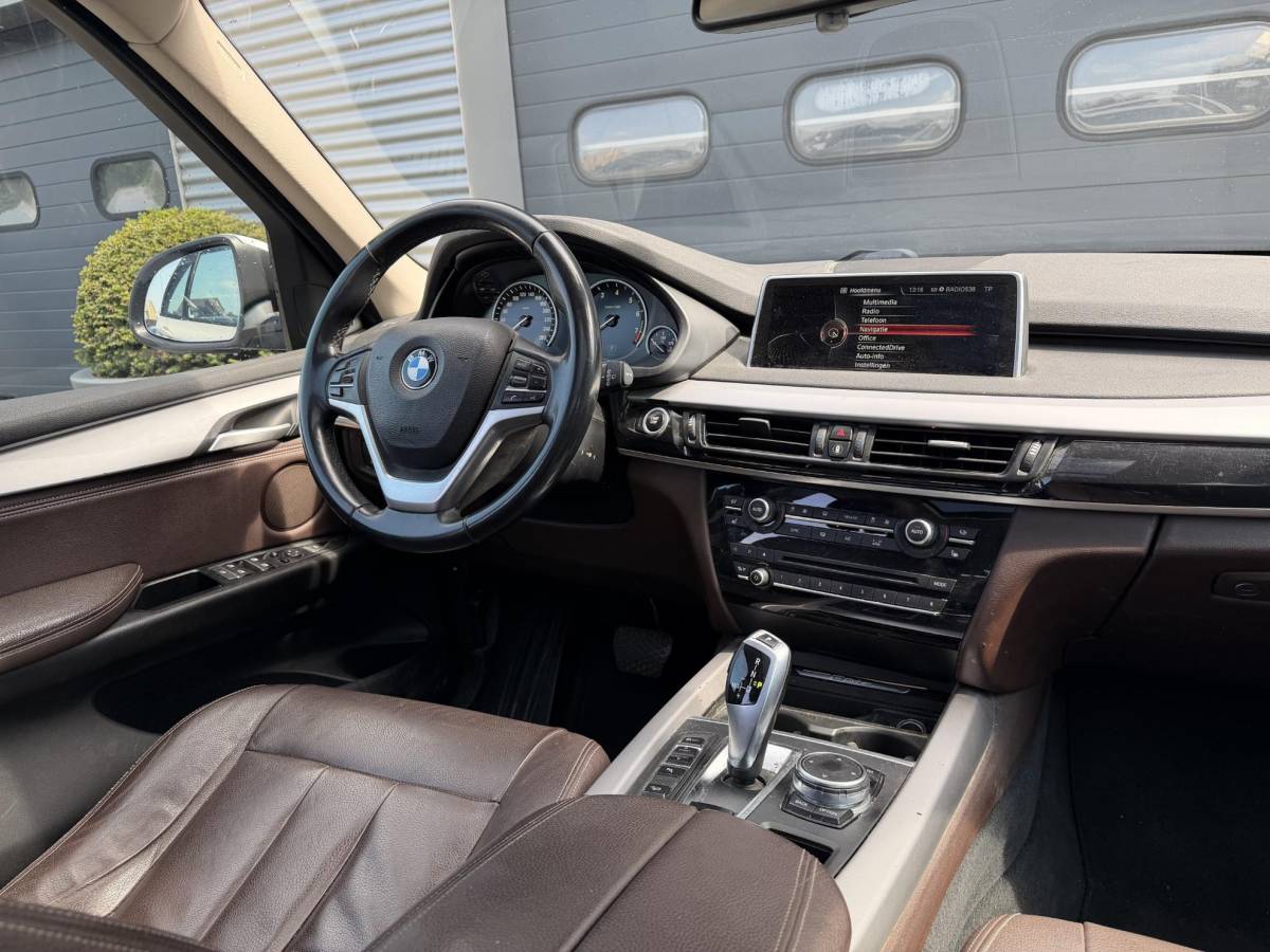 BMW X5 BMW X5 xDrive40e | Panoramadak | Head-Up Display | Camera | Elektrische Trekhaak | Elektrische Achterklep |