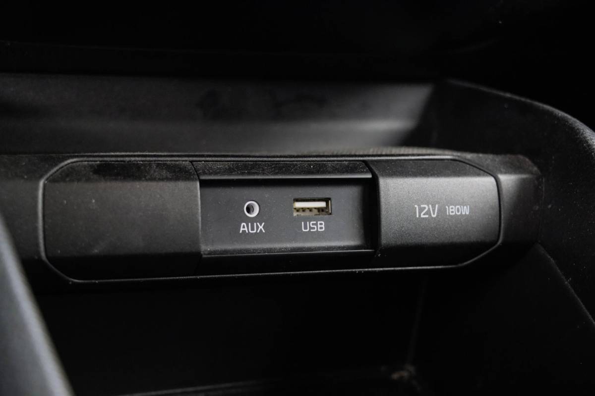Kia Stonic Kia Stonic 1.0 T-GDi DynamicLine | Camera | Navigatie | Trekhaak | Cruise Control