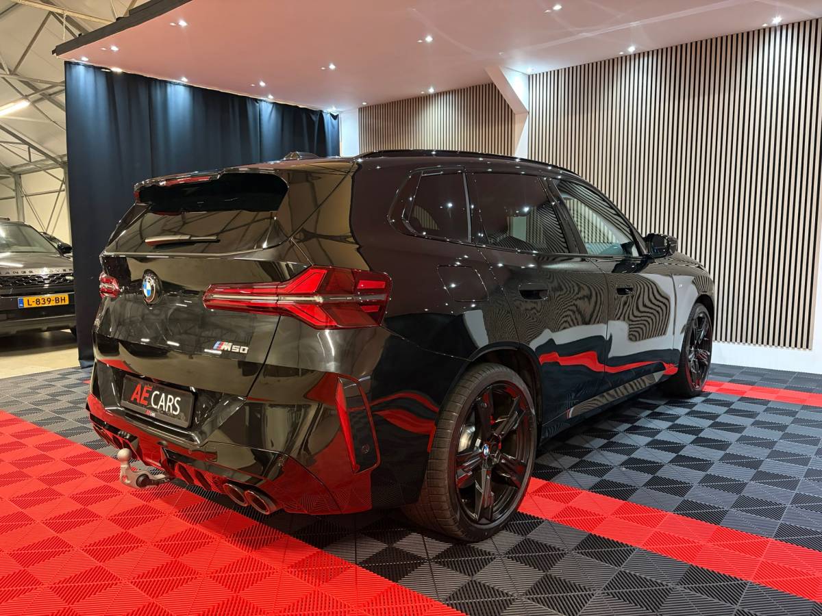 BMW X3 BMW X3 M50 398pk Aut 2025 Zwart M Sportpakket Pro | Pano |
