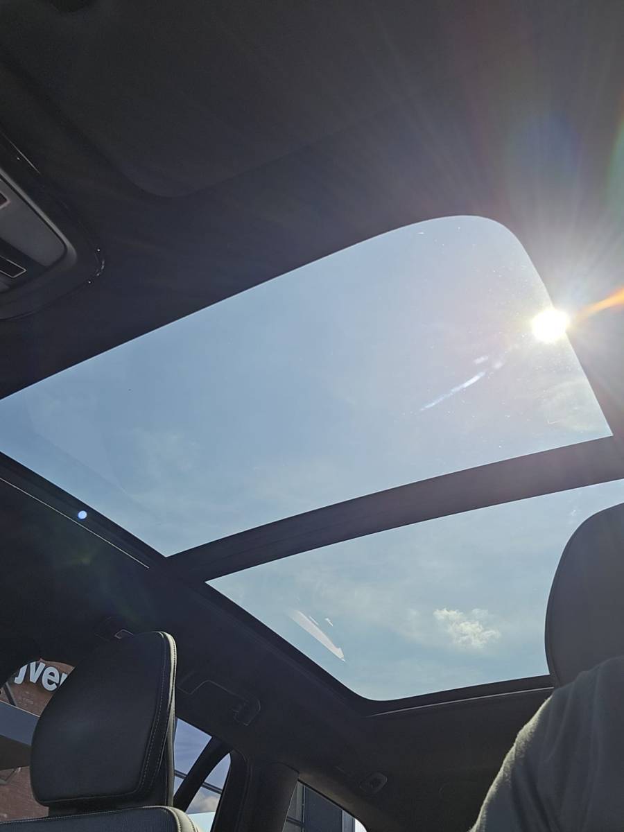 Volvo V60 Volvo V60 T8 Plug-in AWD Plus Dark | Head-up | Schuif/kanteldak | Trekhaak | Pilot Assist | BLIS | H&K Audio |