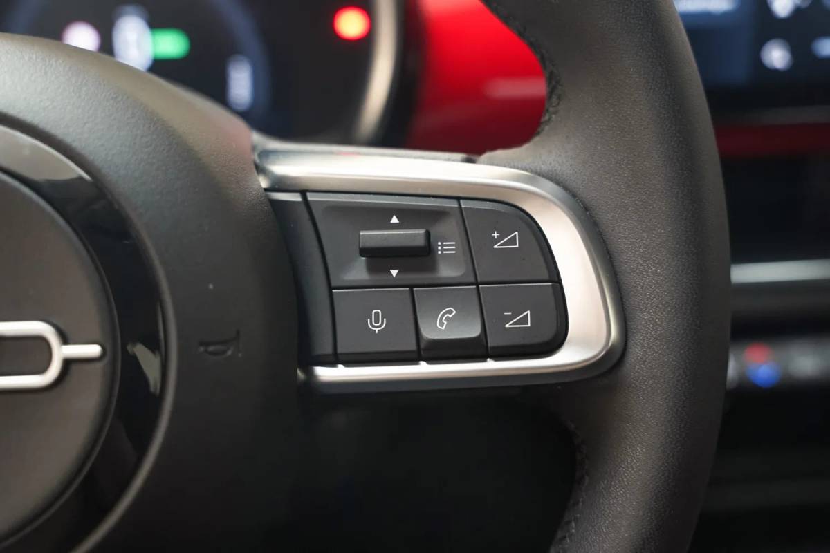 Fiat 600e Fiat 600e RED 54 kWh [ LED Apple/Android Climate Cruise ]