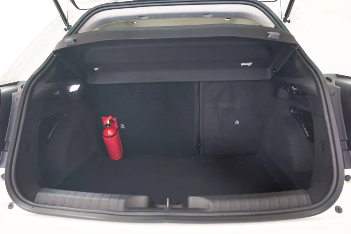 Fiat 600e Fiat 600e RED 54 kWh [ LED Apple/Android Climate Cruise ]