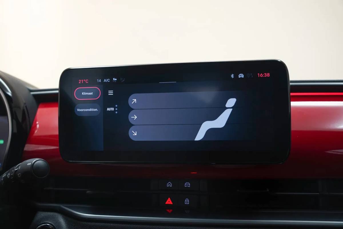 Fiat 600e Fiat 600e RED 54 kWh [ LED Apple/Android Climate Cruise ]