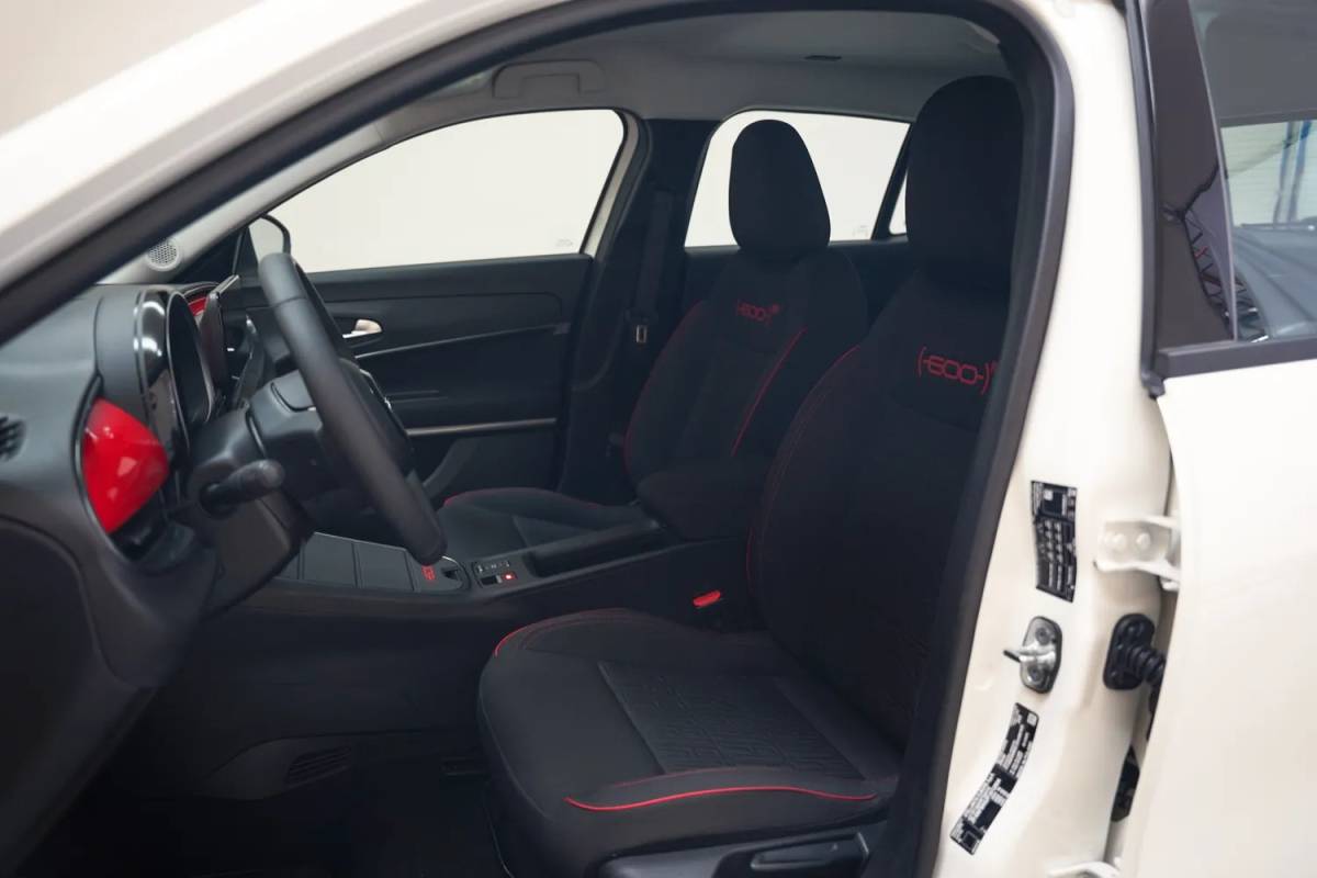 Fiat 600e Fiat 600e RED 54 kWh [ LED Apple/Android Climate Cruise ]