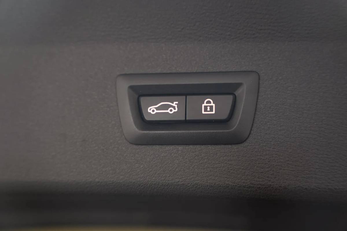 BMW X1 BMW X1 xDrive25e High Executive Aut. [ Head-up Leder Camera Stoelverwarming ]