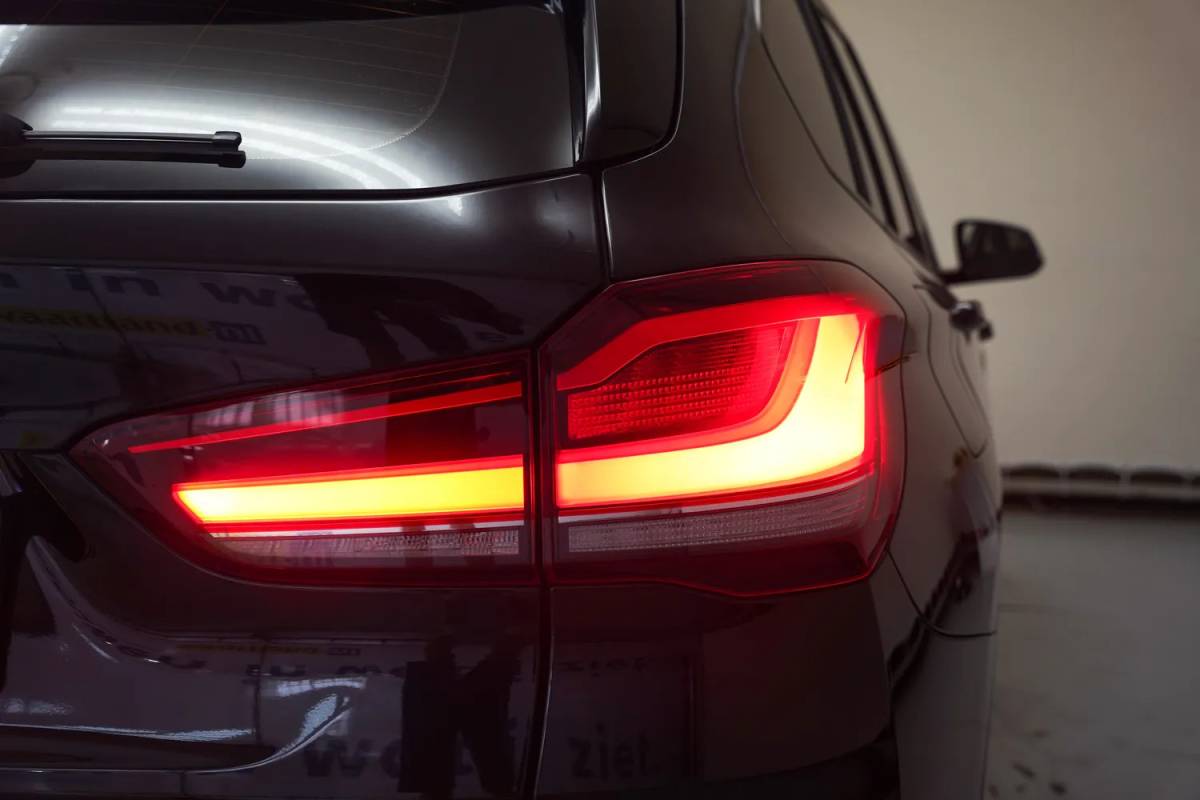 BMW X1 BMW X1 xDrive25e High Executive Aut. [ Head-up Leder Camera Stoelverwarming ]