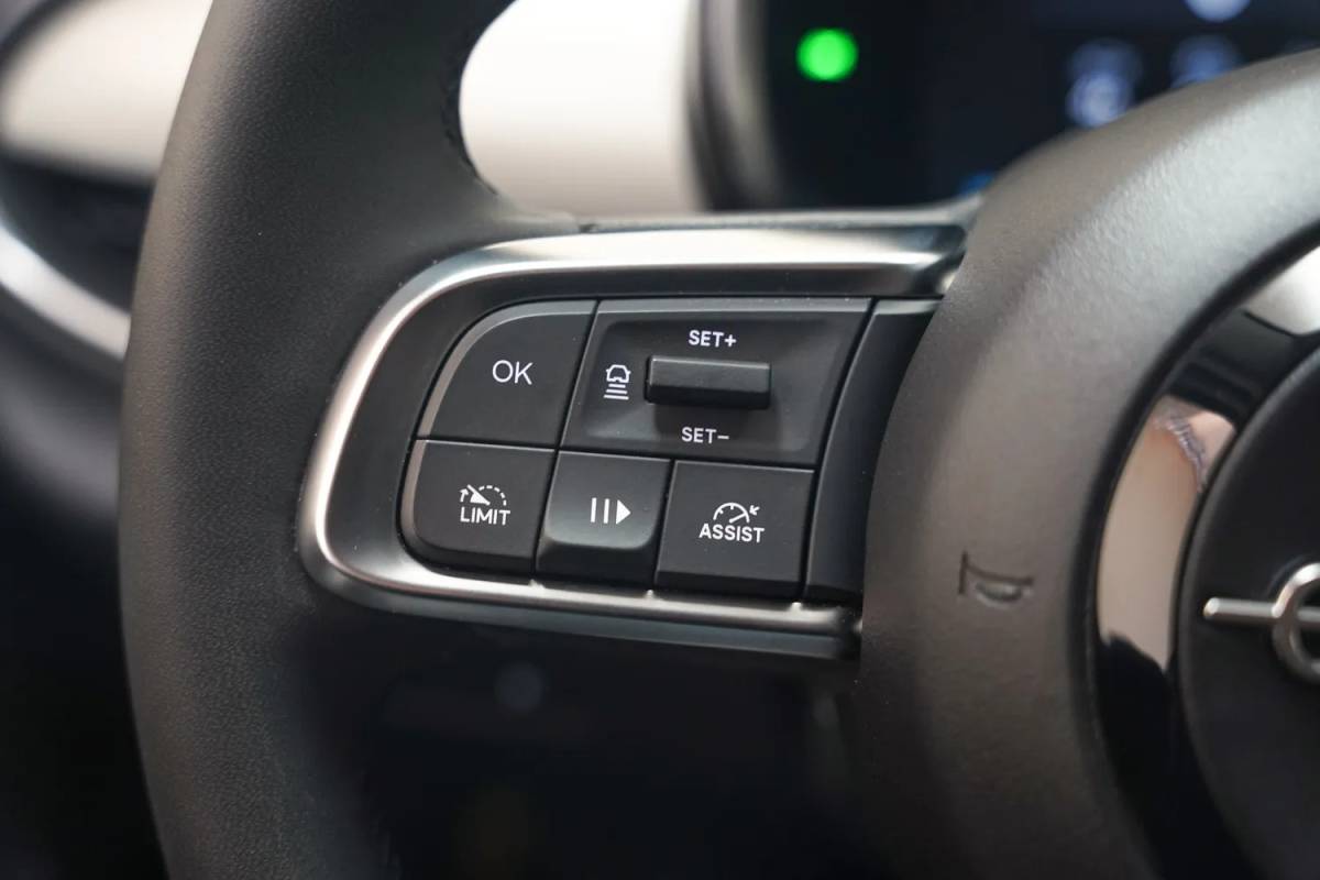 Fiat 600 Fiat 600 600e La Prima 54 kWh [ Navi Camera Apple / Android Leder Stoelverwarming ]