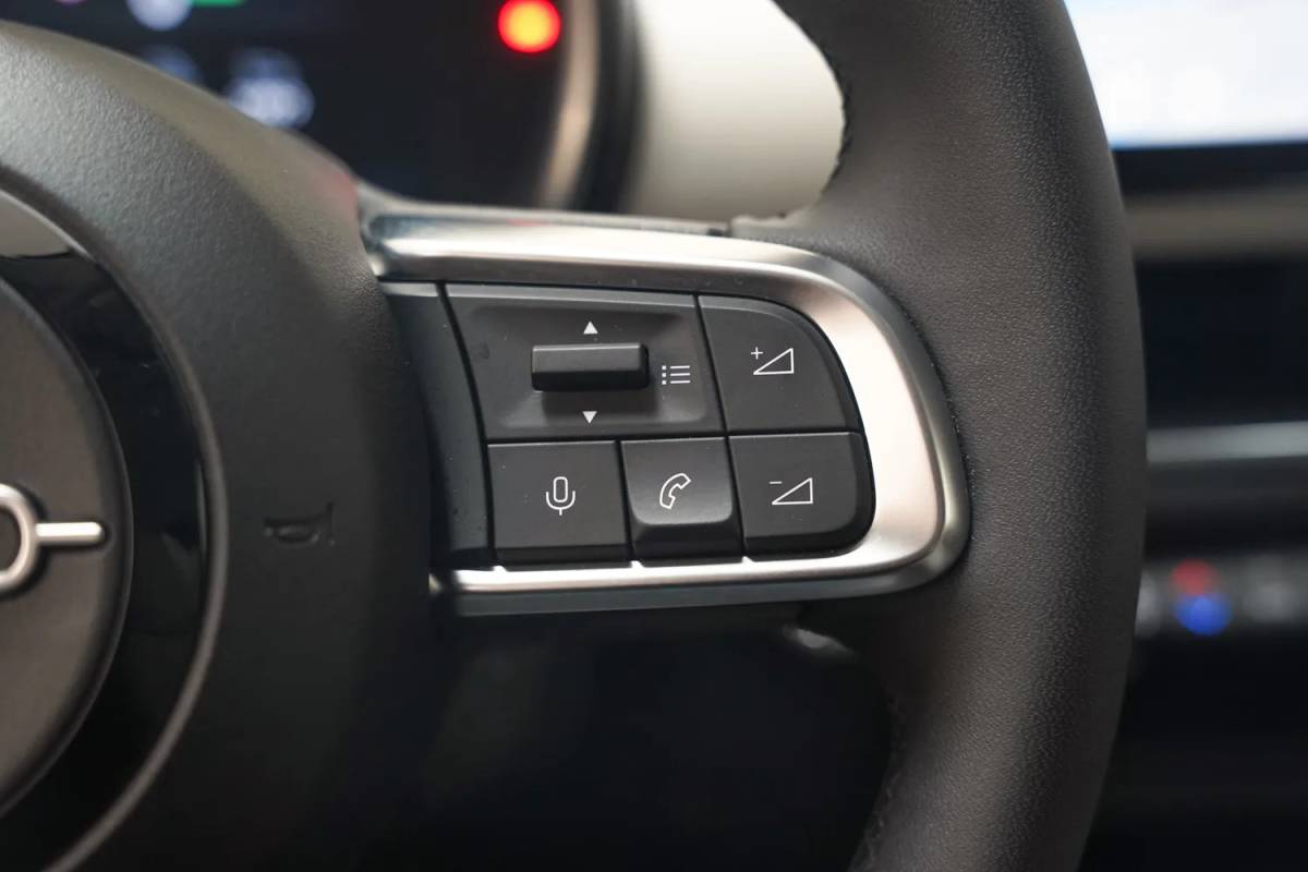 Fiat 600 Fiat 600 600e La Prima 54 kWh [ Navi Camera Apple / Android Leder Stoelverwarming ]