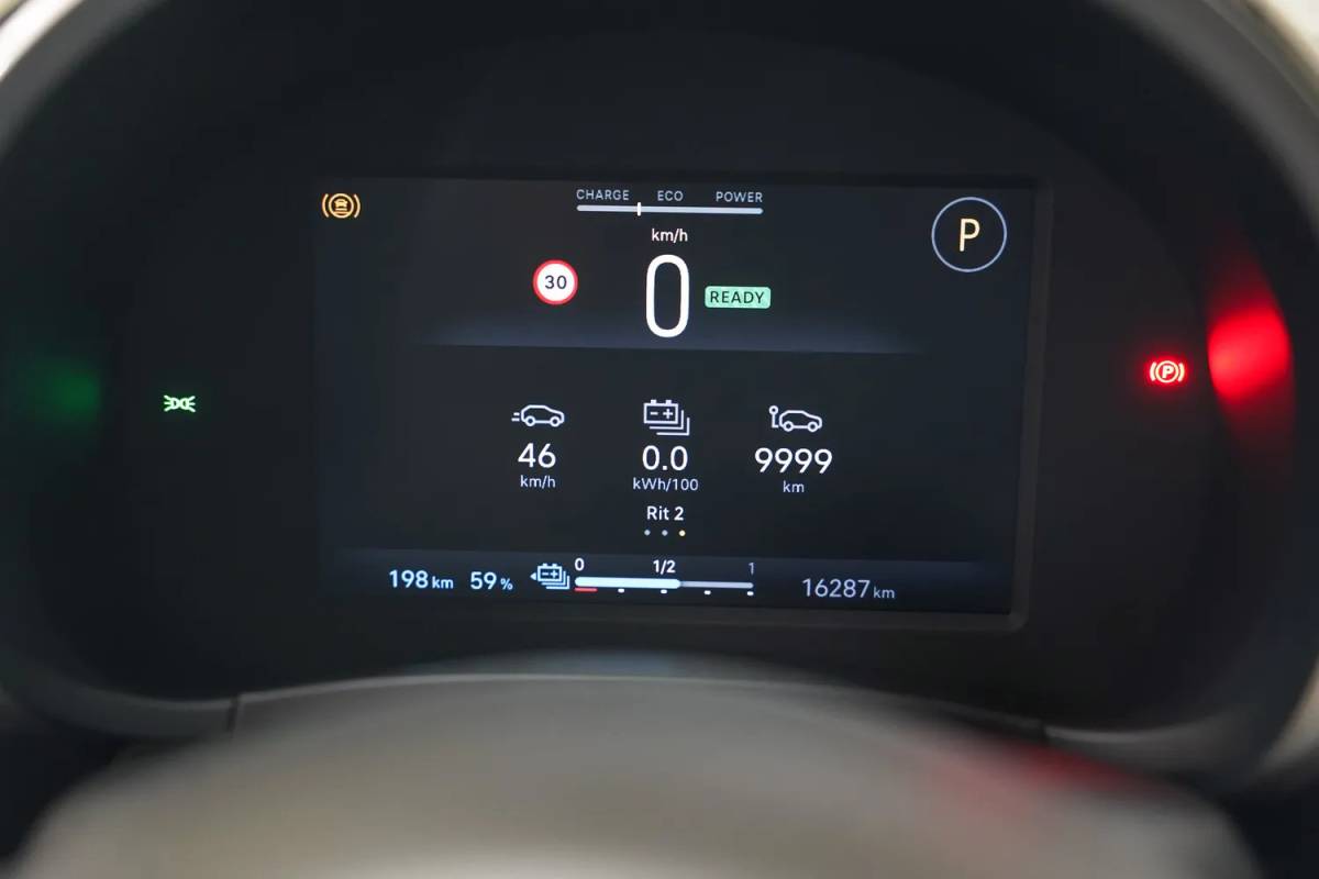 Fiat 600 Fiat 600 600e La Prima 54 kWh [ Navi Camera Apple / Android Leder Stoelverwarming ]