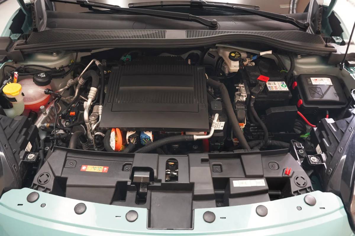 Fiat 600 Fiat 600 600e La Prima 54 kWh [ Navi Camera Apple / Android Leder Stoelverwarming ]