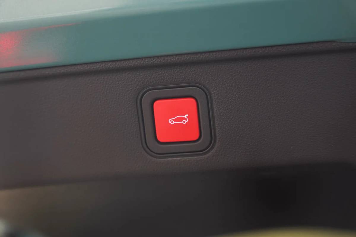 Fiat 600 Fiat 600 600e La Prima 54 kWh [ Navi Camera Apple / Android Leder Stoelverwarming ]