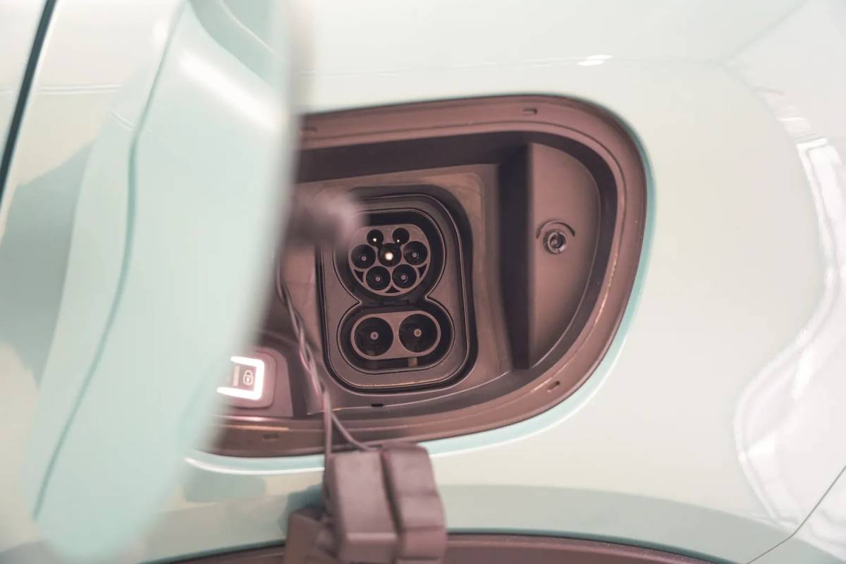 Fiat 600 Fiat 600 600e La Prima 54 kWh [ Navi Camera Apple / Android Leder Stoelverwarming ]