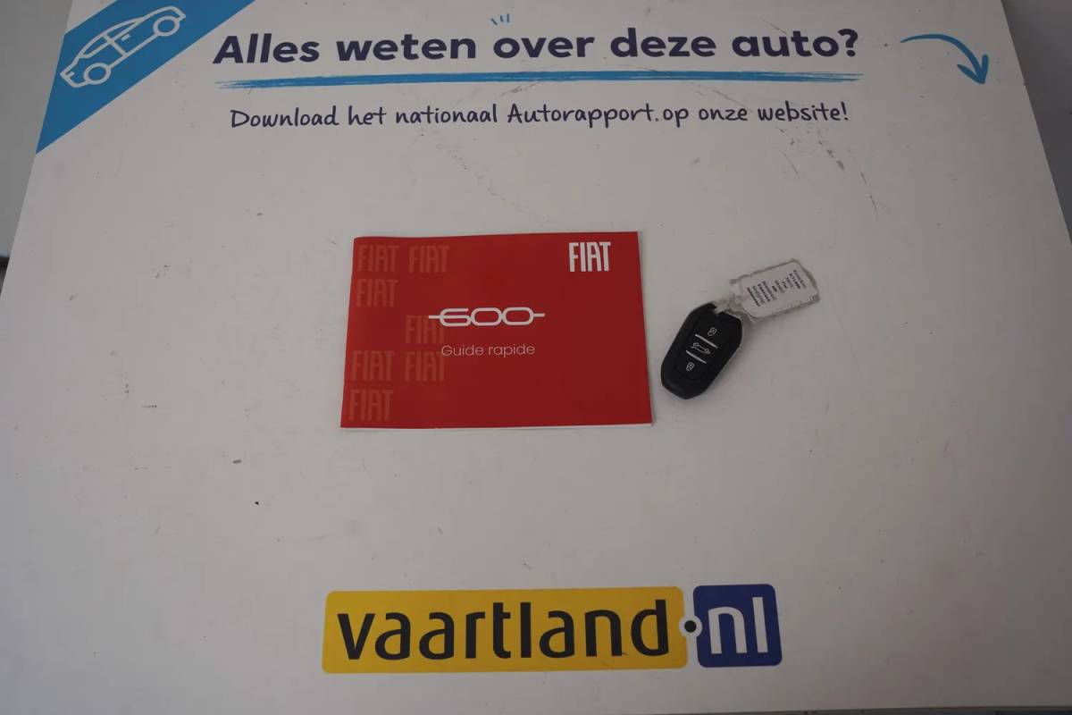 Fiat 600 Fiat 600 600e La Prima 54 kWh [ Navi Camera Apple / Android Leder Stoelverwarming ]