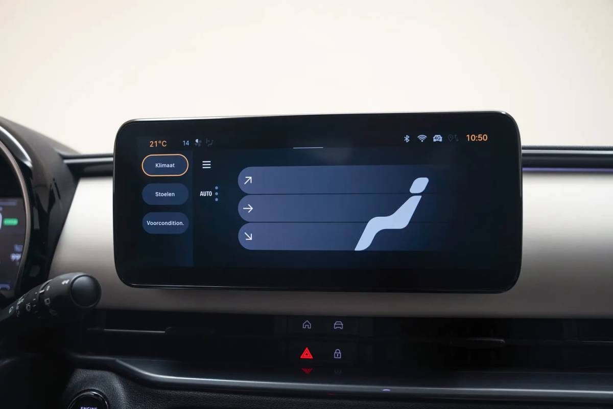 Fiat 600 Fiat 600 600e La Prima 54 kWh [ Navi Camera Apple / Android Leder Stoelverwarming ]