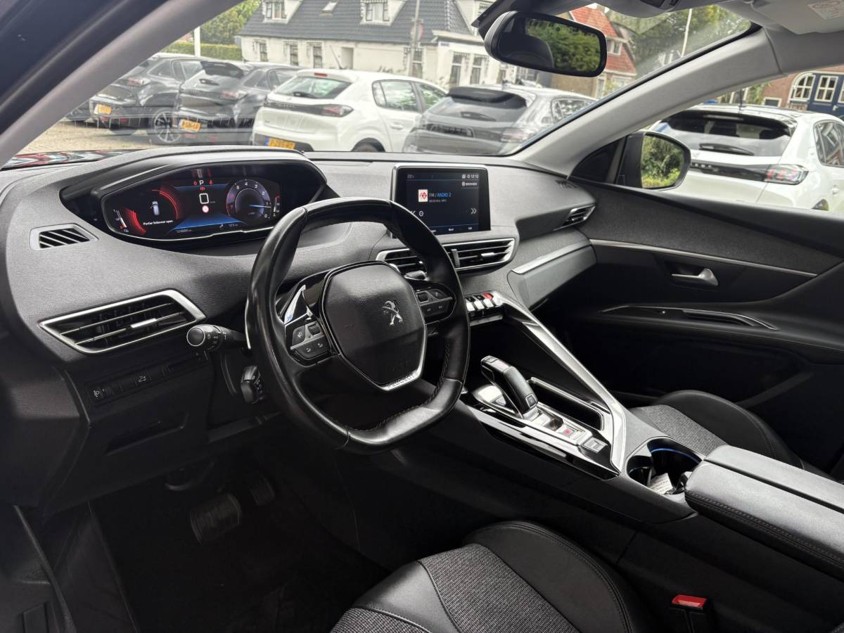 Peugeot 3008 Peugeot 3008 1.2T Automaat Blue Lease Premium | Elektr. achterklep | Dealeronderhouden | Trekhaak | Navigatie | Achteruitrijcamera | Keyless