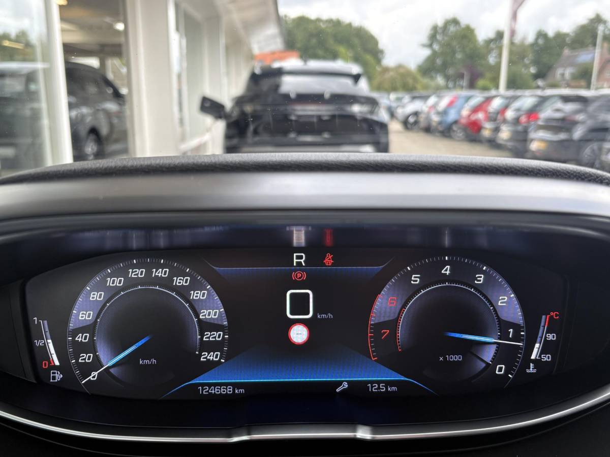 Peugeot 3008 Peugeot 3008 1.2T Automaat Blue Lease Premium | Elektr. achterklep | Dealeronderhouden | Trekhaak | Navigatie | Achteruitrijcamera | Keyless