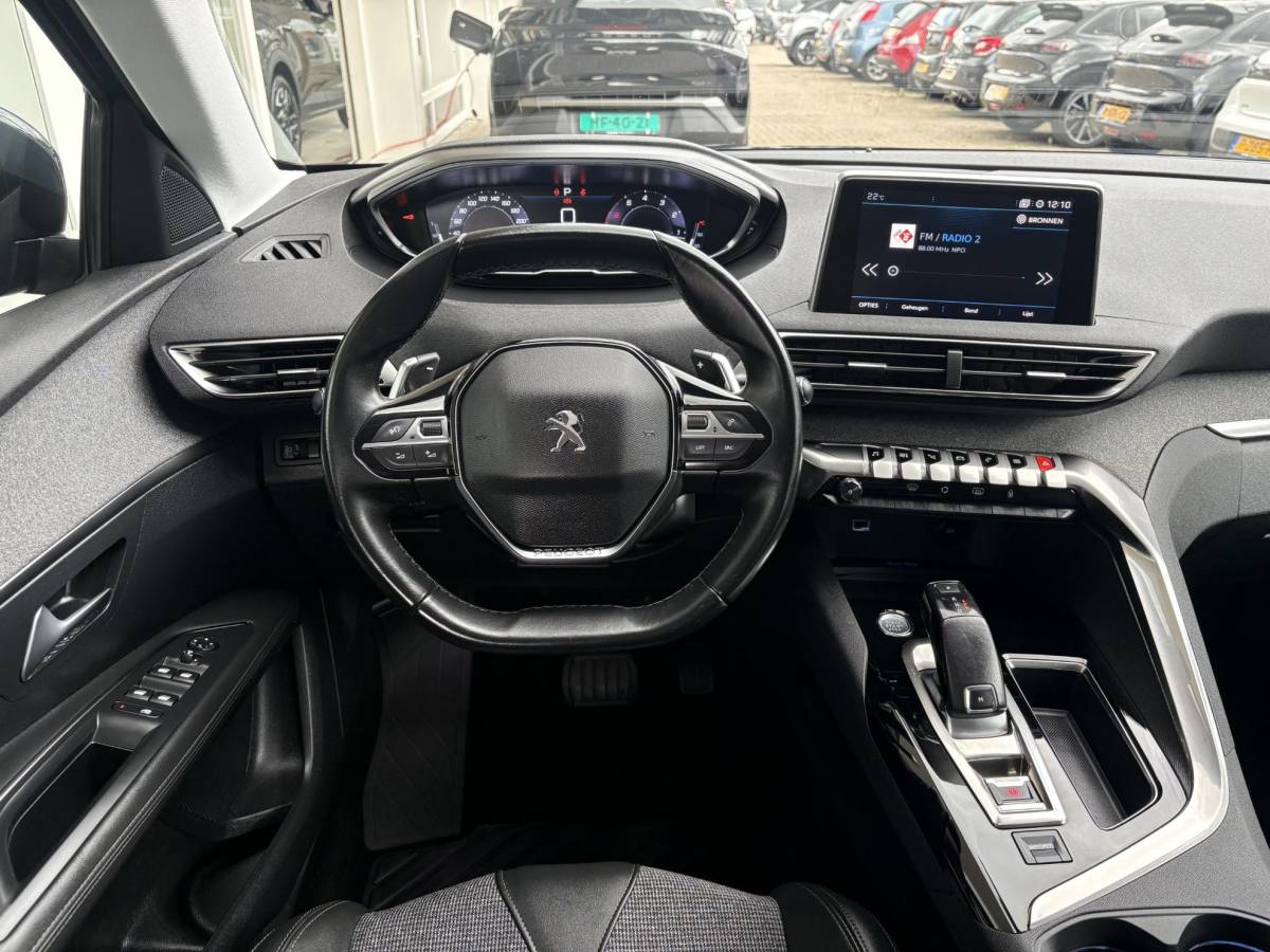 Peugeot 3008 Peugeot 3008 1.2T Automaat Blue Lease Premium | Elektr. achterklep | Dealeronderhouden | Trekhaak | Navigatie | Achteruitrijcamera | Keyless