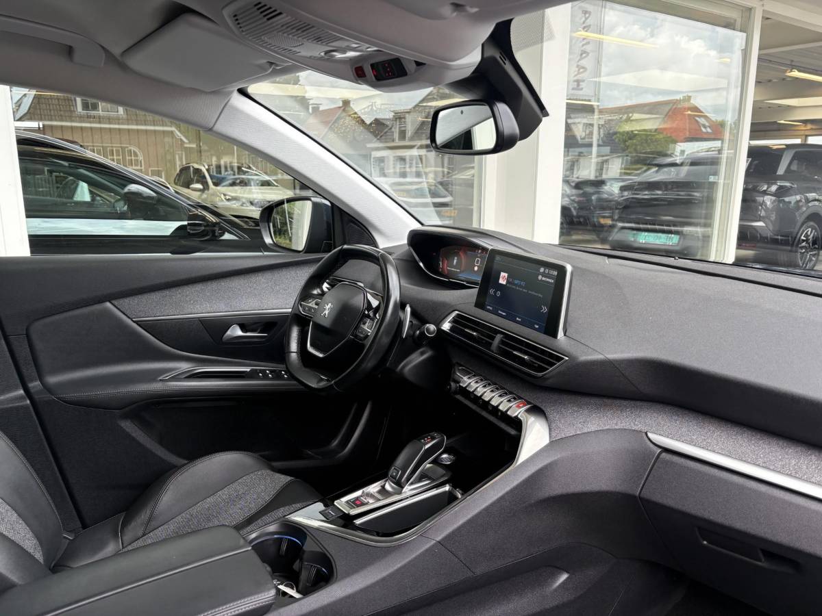 Peugeot 3008 Peugeot 3008 1.2T Automaat Blue Lease Premium | Elektr. achterklep | Dealeronderhouden | Trekhaak | Navigatie | Achteruitrijcamera | Keyless