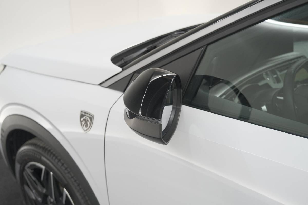Peugeot 3008 Peugeot 3008 1.2 Hybrid 136 GT | Elektrische Kofferklep | Camera | Adaptieve Cruise Control | Apple CarPlay