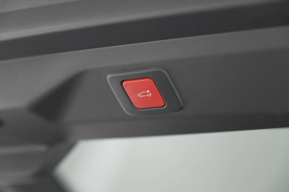 Peugeot 3008 Peugeot 3008 1.2 Hybrid 136 GT | Elektrische Kofferklep | Camera | Adaptieve Cruise Control | Apple CarPlay