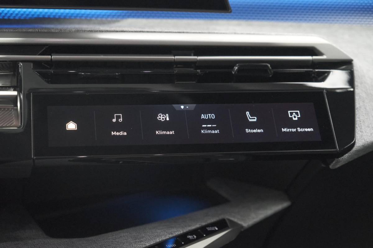Peugeot 3008 Peugeot 3008 1.2 Hybrid 136 GT | Elektrische Kofferklep | Camera | Adaptieve Cruise Control | Apple CarPlay