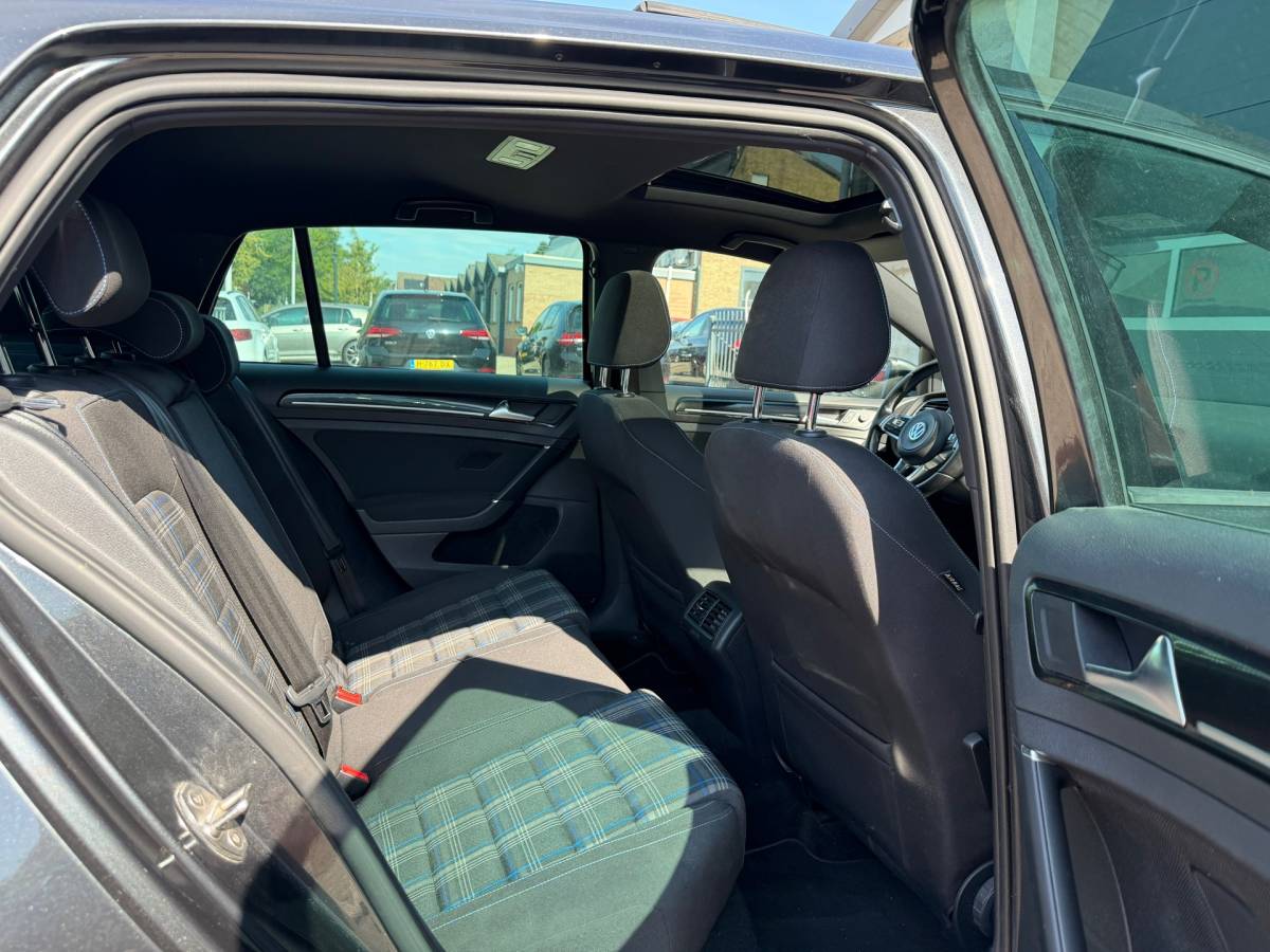 Volkswagen Golf Volkswagen Golf 1.4 TSI GTE Connected Series | Storing hybride systeem !!!