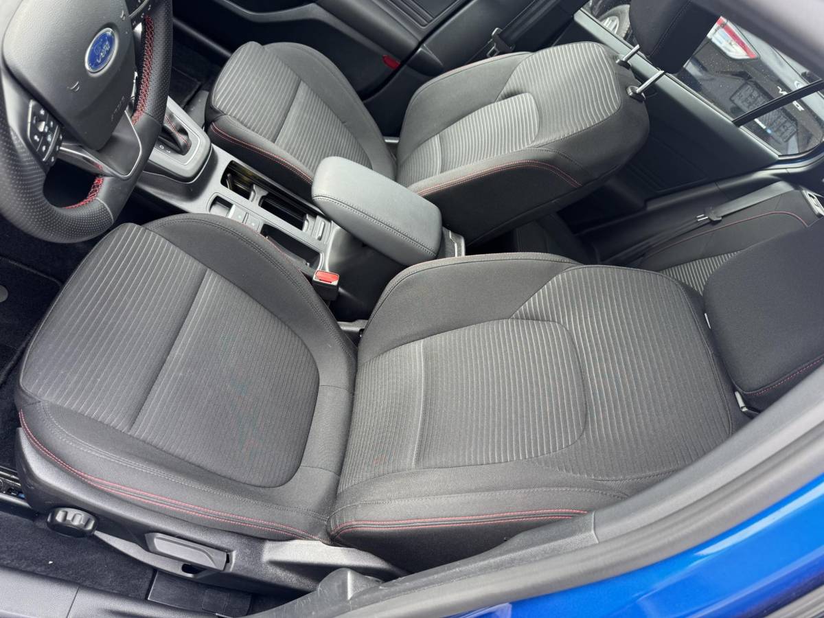 Ford Focus Ford Focus Wagon 1.0 EcoBoost Hybrid ST Line 155pk | Winterpack | Driver Assistance Pack | Orig. NL auto