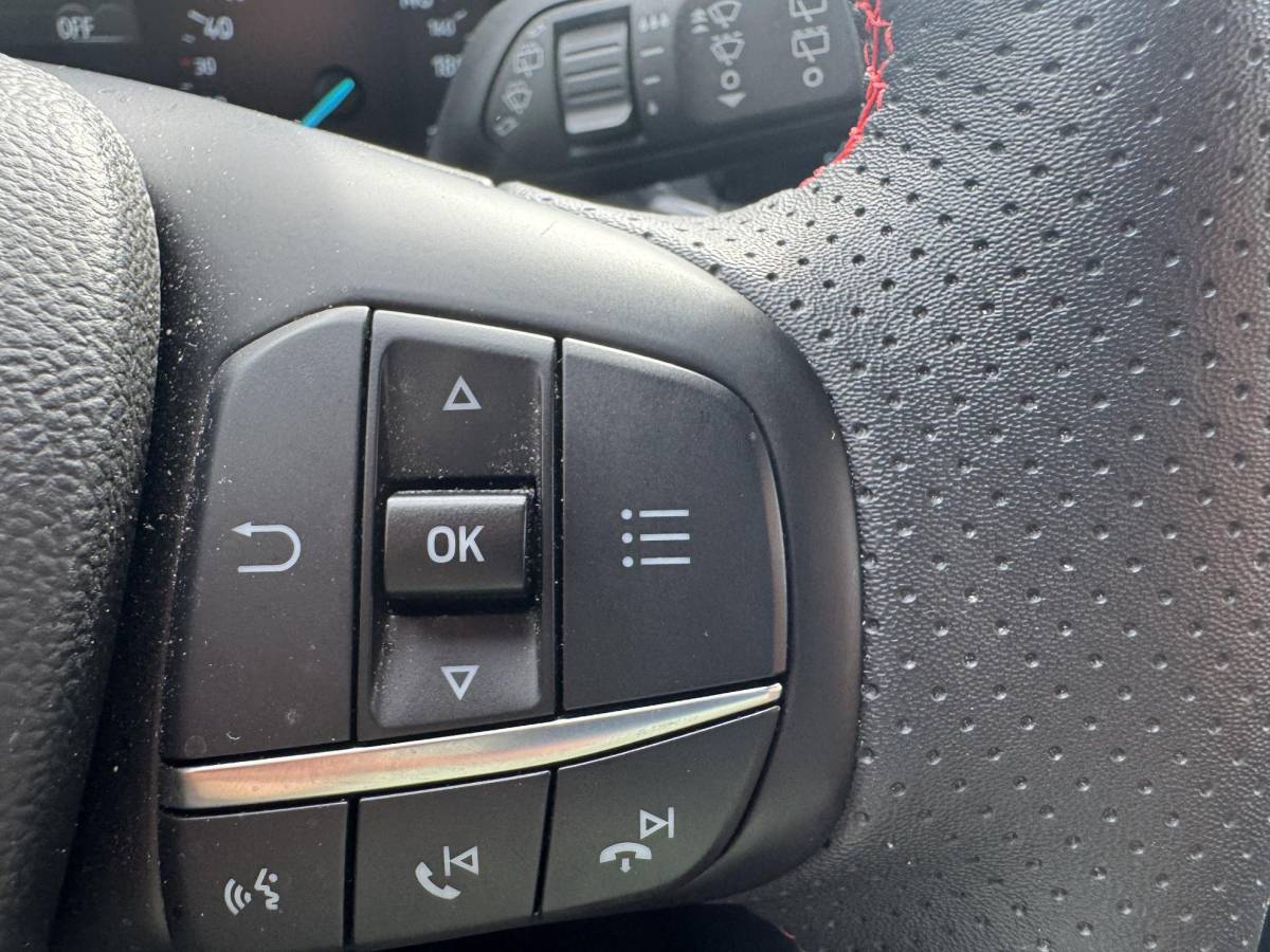 Ford Focus Ford Focus Wagon 1.0 EcoBoost Hybrid ST Line 155pk | Winterpack | Driver Assistance Pack | Orig. NL auto
