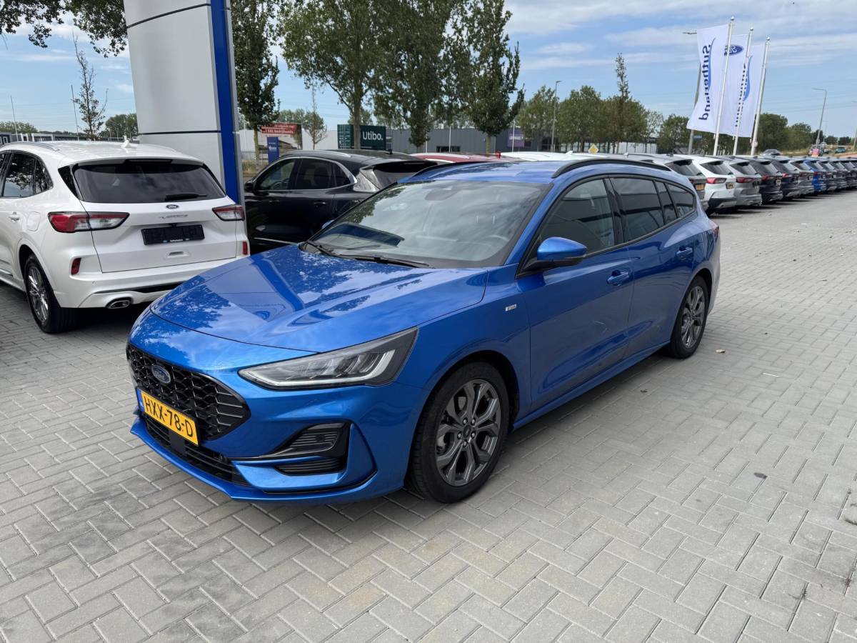 Ford Focus Ford Focus Wagon 1.0 EcoBoost Hybrid ST Line 155pk | Winterpack | Driver Assistance Pack | Orig. NL auto
