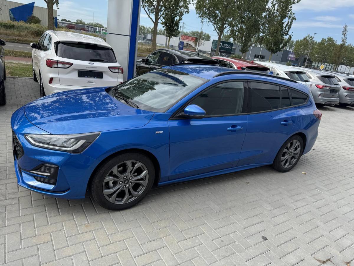 Ford Focus Ford Focus Wagon 1.0 EcoBoost Hybrid ST Line 155pk | Winterpack | Driver Assistance Pack | Orig. NL auto