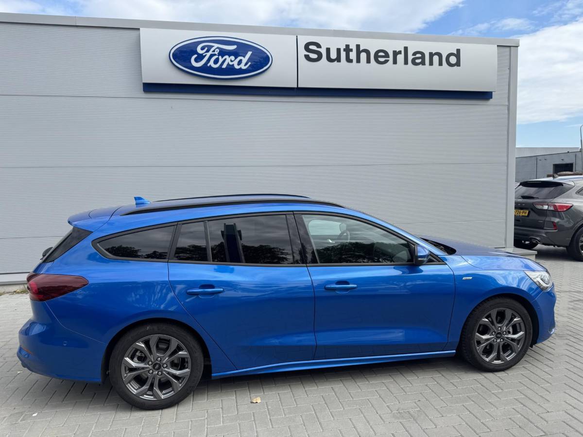 Ford Focus Ford Focus Wagon 1.0 EcoBoost Hybrid ST Line 155pk | Winterpack | Driver Assistance Pack | Orig. NL auto