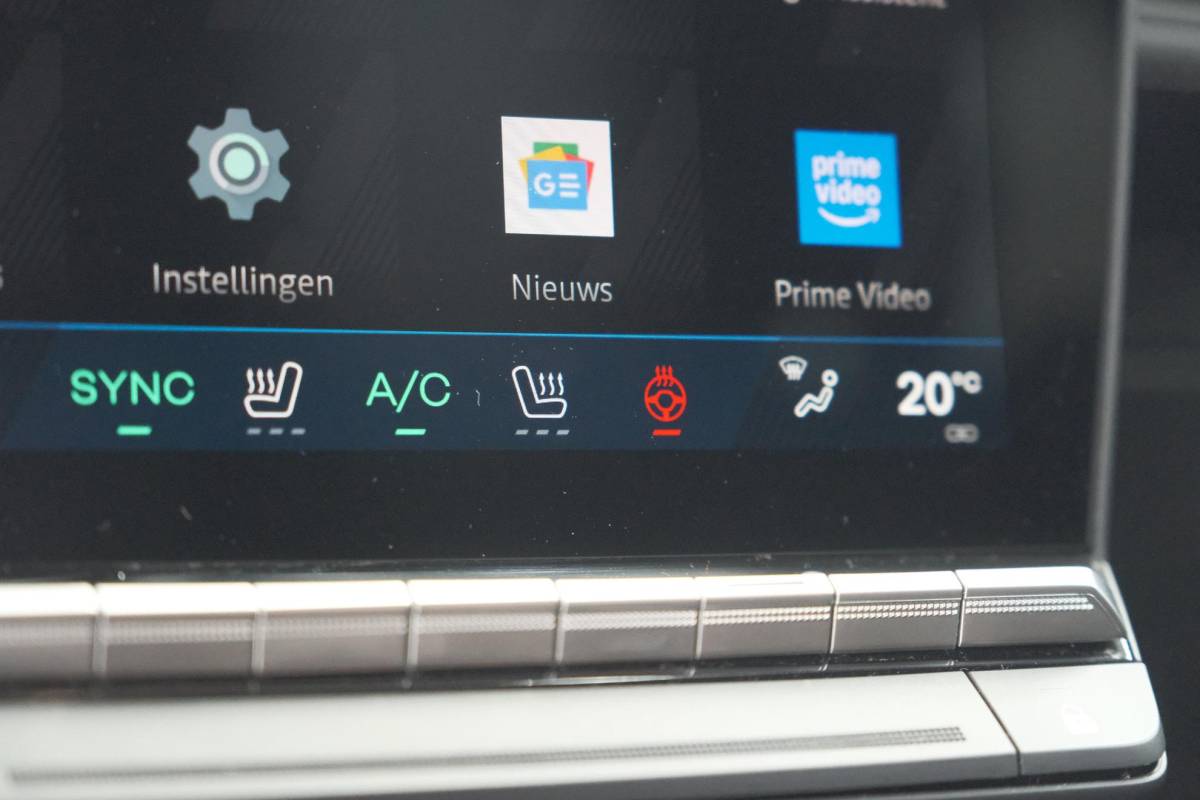 Renault Megane E-Tech Renault Megane E-Tech comfort range esprit alpine 60 kWh | 98,4% SOH | 360 Camera | Adaptieve Cruise Control & Go | Dodehoekdetectie