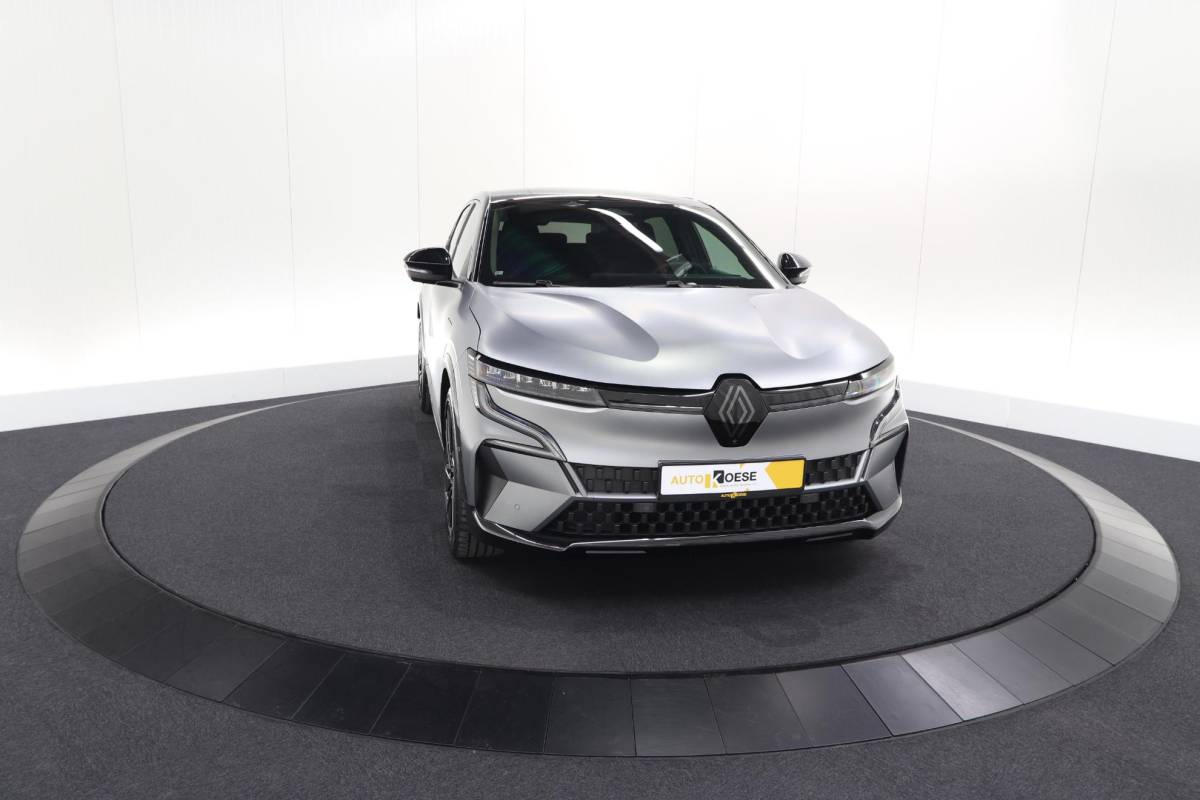 Renault Megane E-Tech Renault Megane E-Tech comfort range esprit alpine 60 kWh | 98,4% SOH | 360 Camera | Adaptieve Cruise Control & Go | Dodehoekdetectie