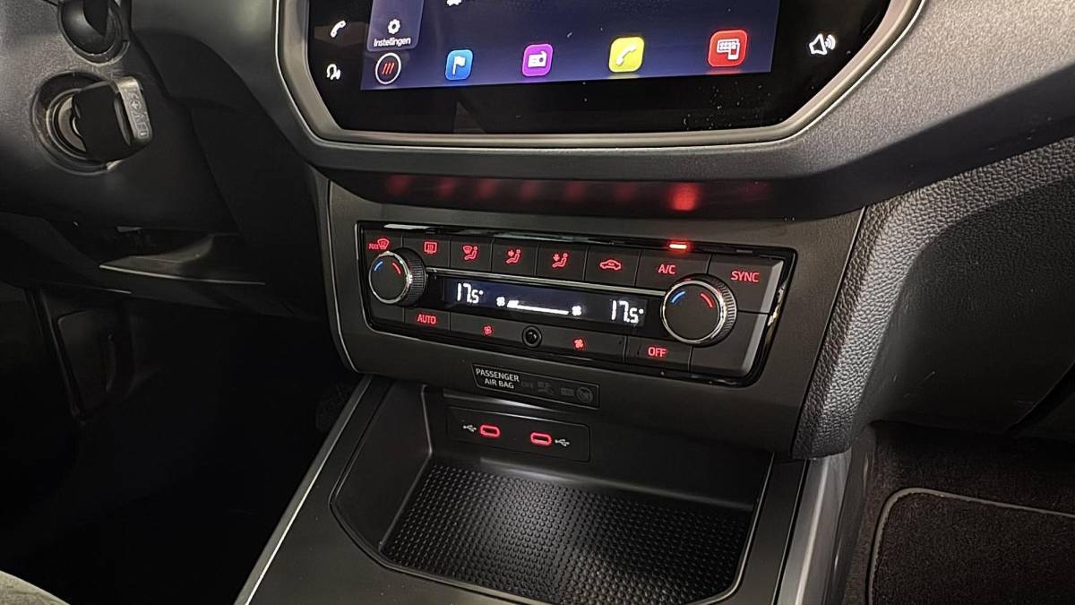 SEAT Arona SEAT Arona 1.0 TSI Style Business Intense | niet in gerookt | complete historie