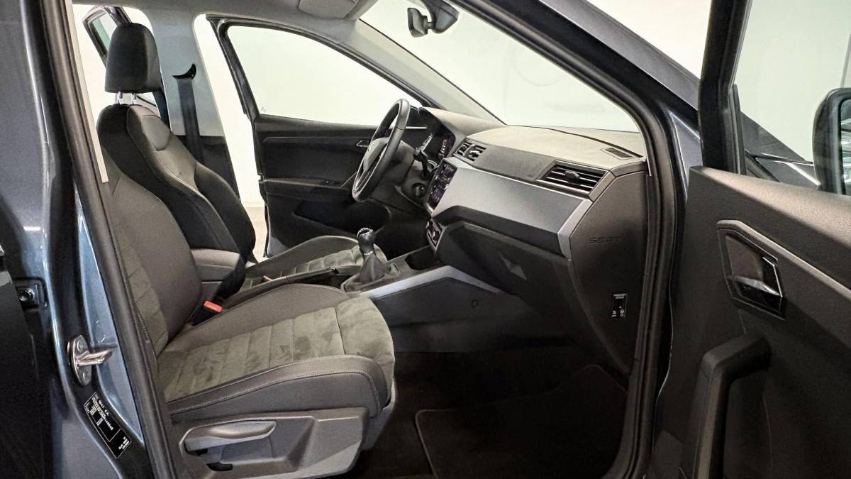 SEAT Arona SEAT Arona 1.0 TSI Style Business Intense | niet in gerookt | complete historie