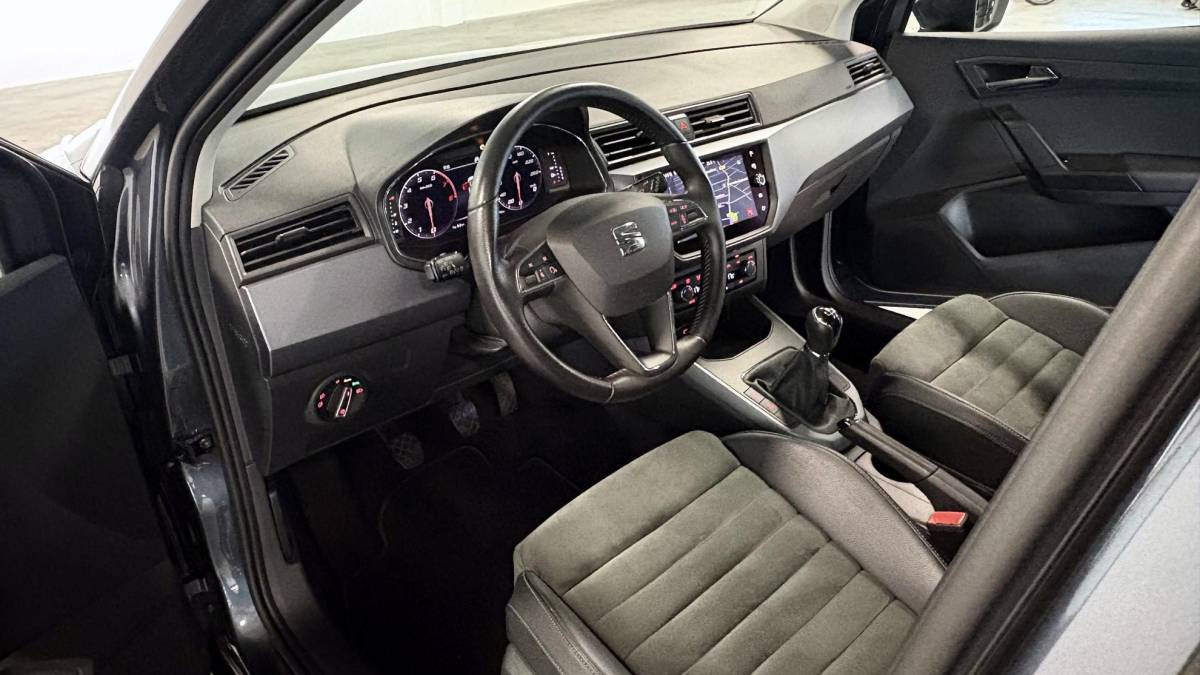 SEAT Arona SEAT Arona 1.0 TSI Style Business Intense | niet in gerookt | complete historie