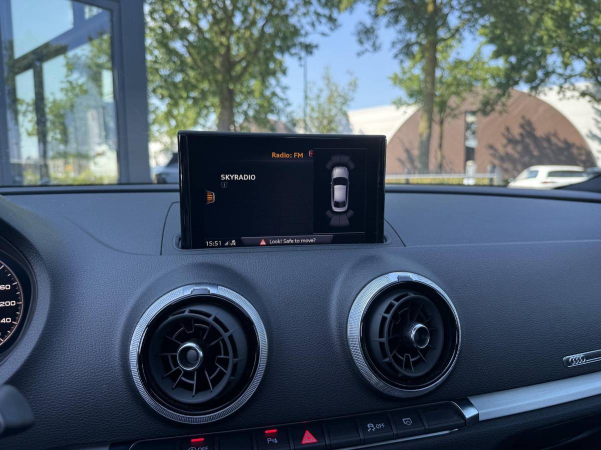 Audi A3 Audi A3 Limousine 35 TFSI CoD Advance Sport S-LINE BINNEN + BUITEN| PANO| STOELVERWARMING| LED| 2E EIGENAAR| ORIGINEEL NEDERLANDS NAP| DIGITAAL DASH| CARPLAY|