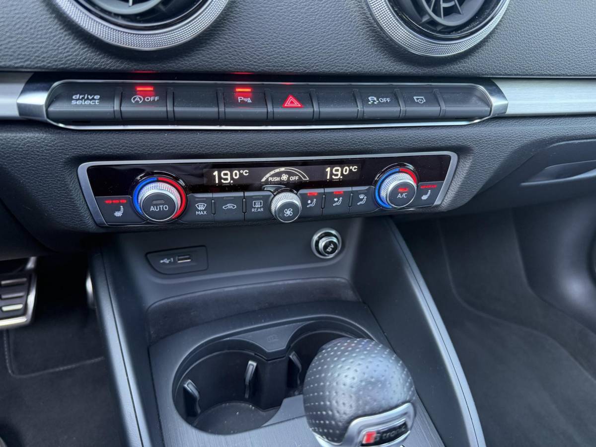 Audi A3 Audi A3 Limousine 35 TFSI CoD Advance Sport S-LINE BINNEN + BUITEN| PANO| STOELVERWARMING| LED| 2E EIGENAAR| ORIGINEEL NEDERLANDS NAP| DIGITAAL DASH| CARPLAY|